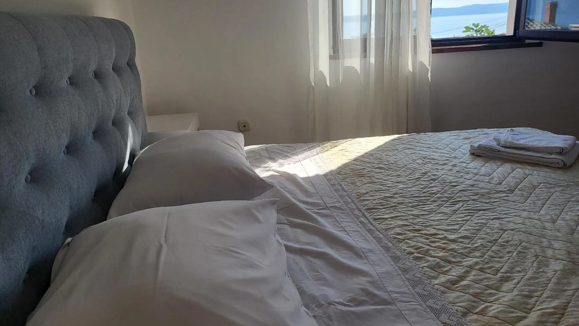 Meerblick-Wohneinheit 8 Personen Am Zentrumsrand Novi Vinodolski Apartment