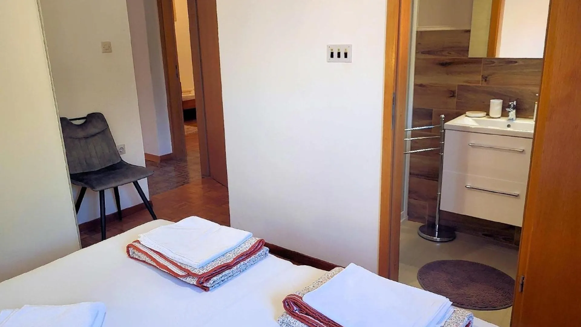 Apartment Meerblick-Wohneinheit 8 Personen Am Zentrumsrand Novi Vinodolski